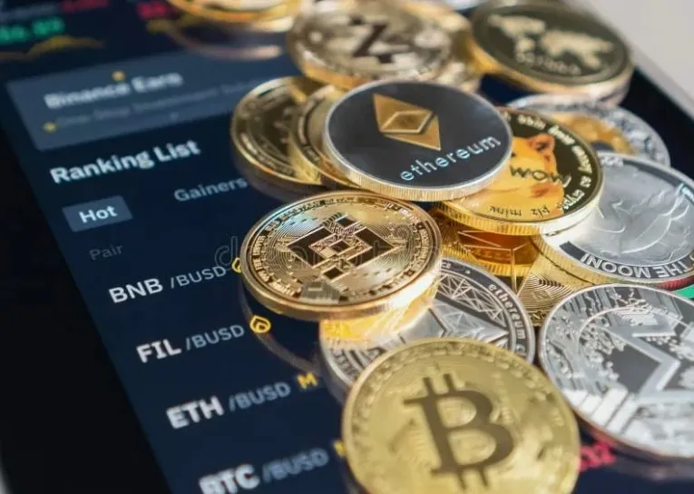 Сравнение: централизованные биржи vs P2P